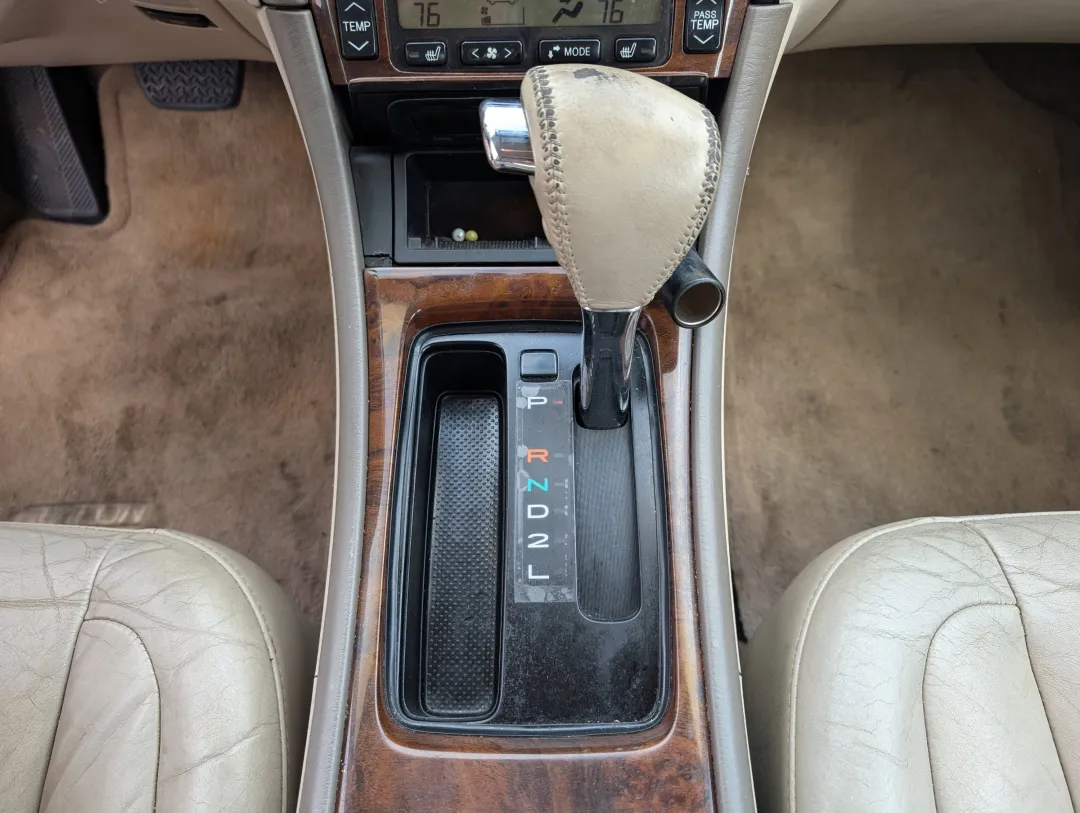 2004 Toyota Avalon - 4T1BF28B44U369284 - Image #13