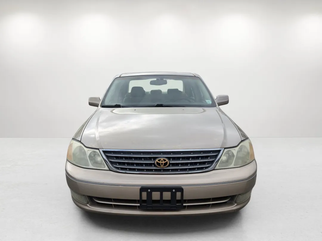 2004 Toyota Avalon - 4T1BF28B44U369284 - Image #2