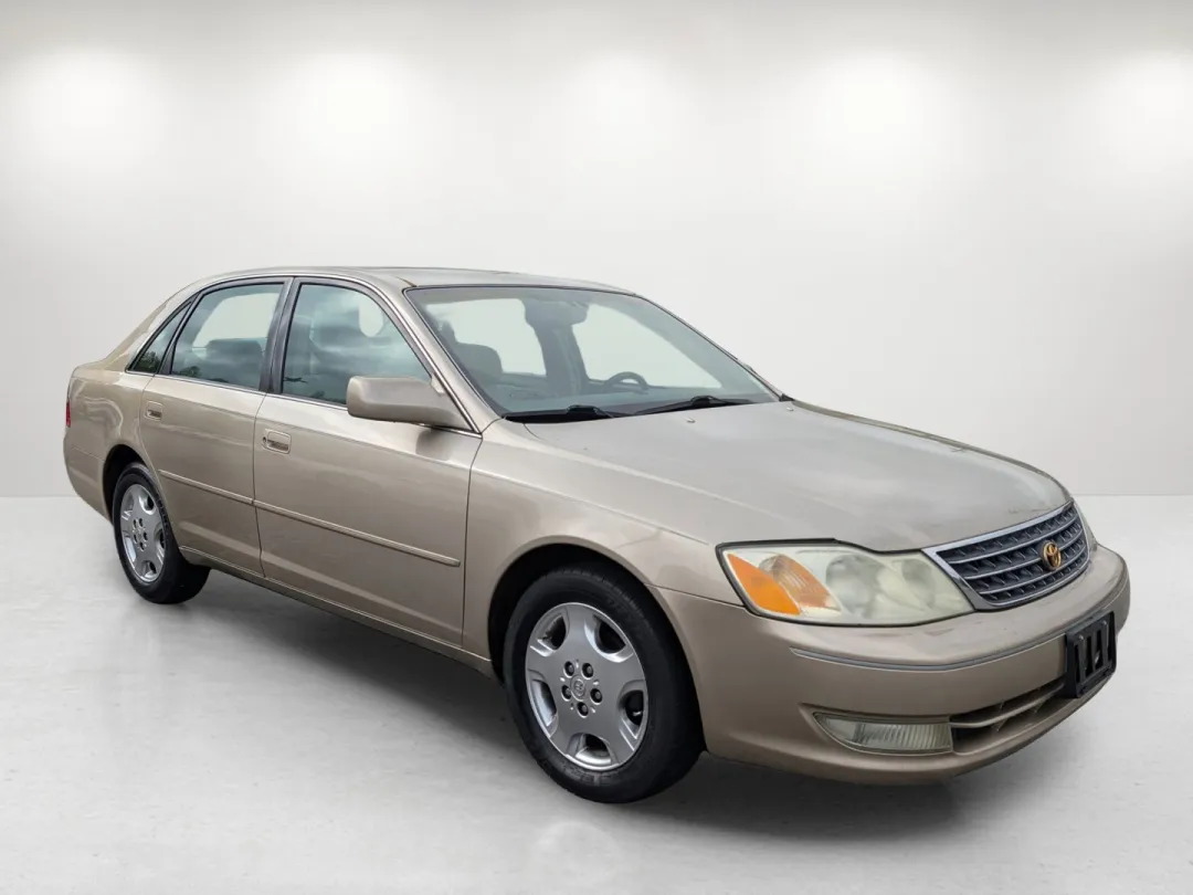 2004 Toyota Avalon - 4T1BF28B44U369284 - Image #3