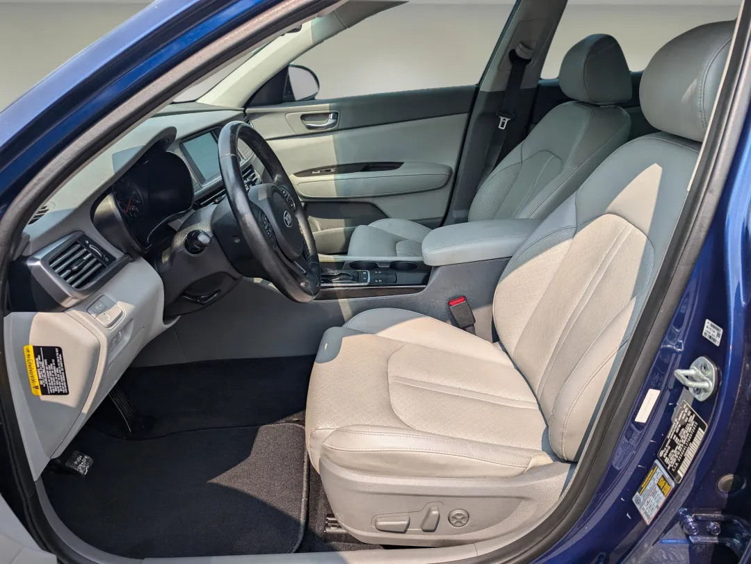 2016 Kia Optima - 5XXGU4L37GG072015 - Image #11