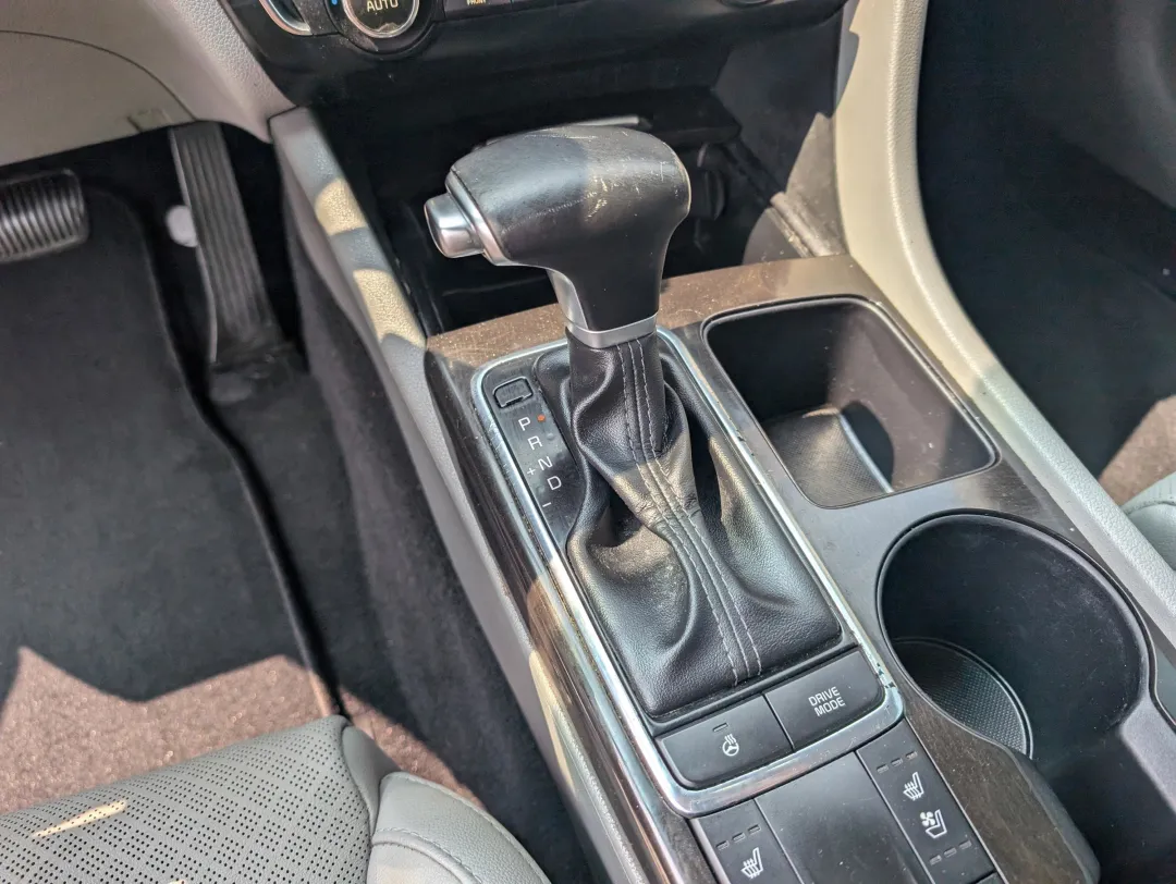 2016 Kia Optima - 5XXGU4L37GG072015 - Image #15